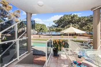 Champagne Apartment 1