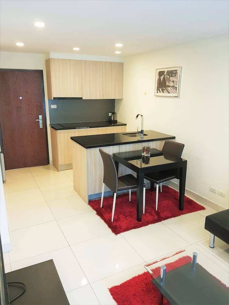 Fantastic Roof top Pool!