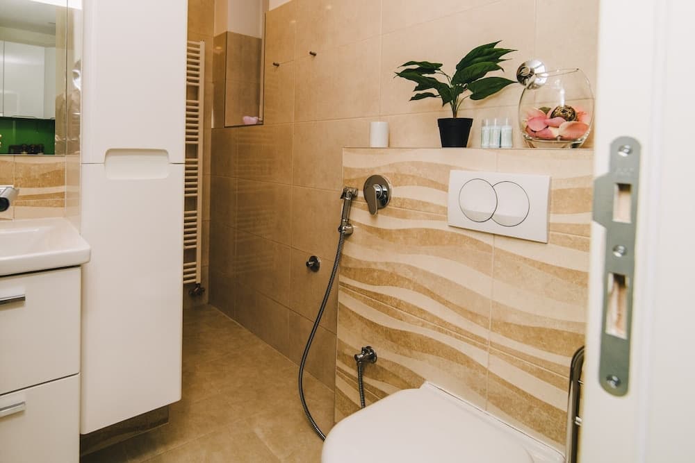 Modern Apartment Near Cathedral -best Location