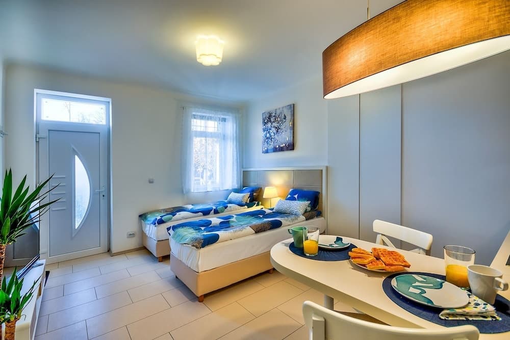 Modern Duplex Close to City Center- Free Parking