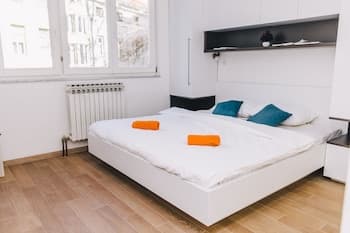 Modern 2bdr Apartment-cathedral View-best Location