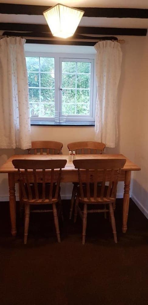 Davy Cottage in the Countryside With Horse Riding