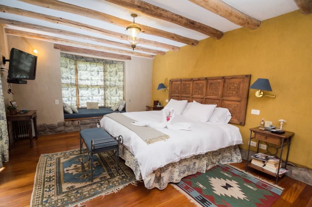 Artsy & Luxury Sacred Valley House