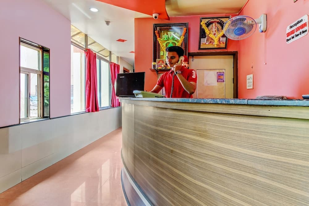 OYO 40635 Hotel Shloka