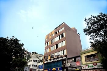 Charyana Hotel Ac Dormitory - Hostel