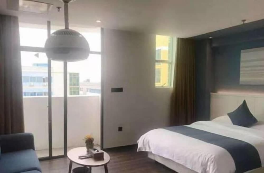 Shenzhen Blueberry Hotel Airport Branch