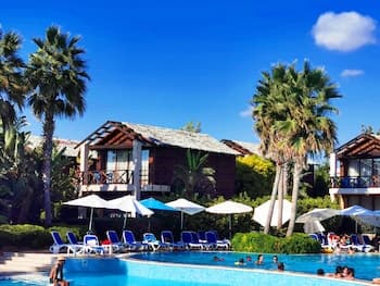 Turquoise Beach Resort