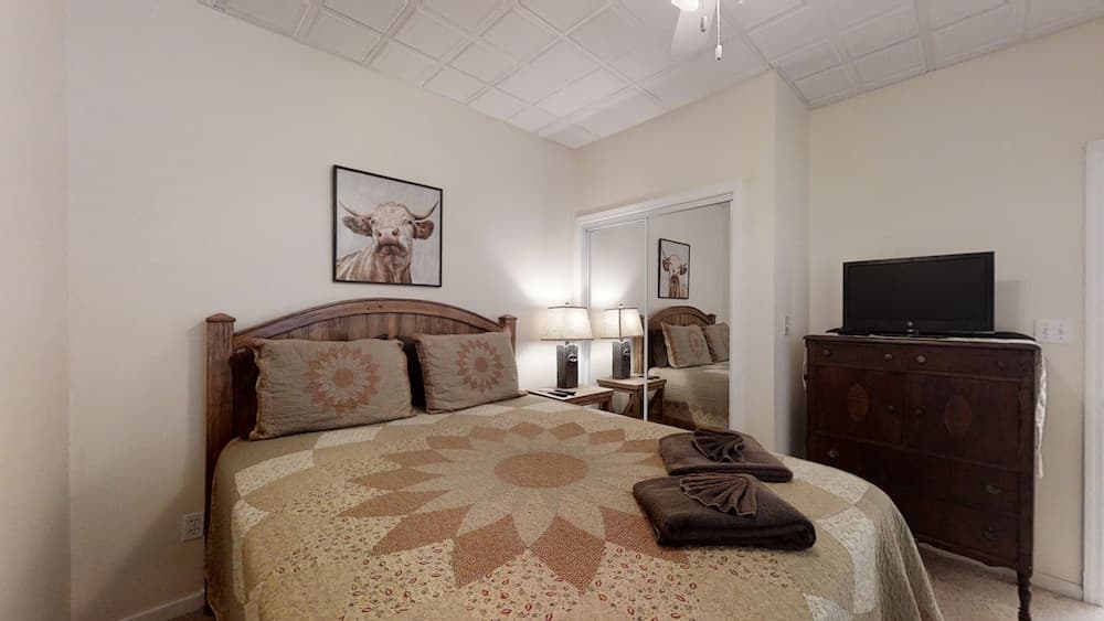 Amazing Sunsets 3 Bedroom Home by Redawning