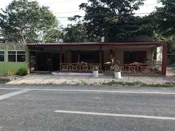 Cabañas y Comedor Don Deme