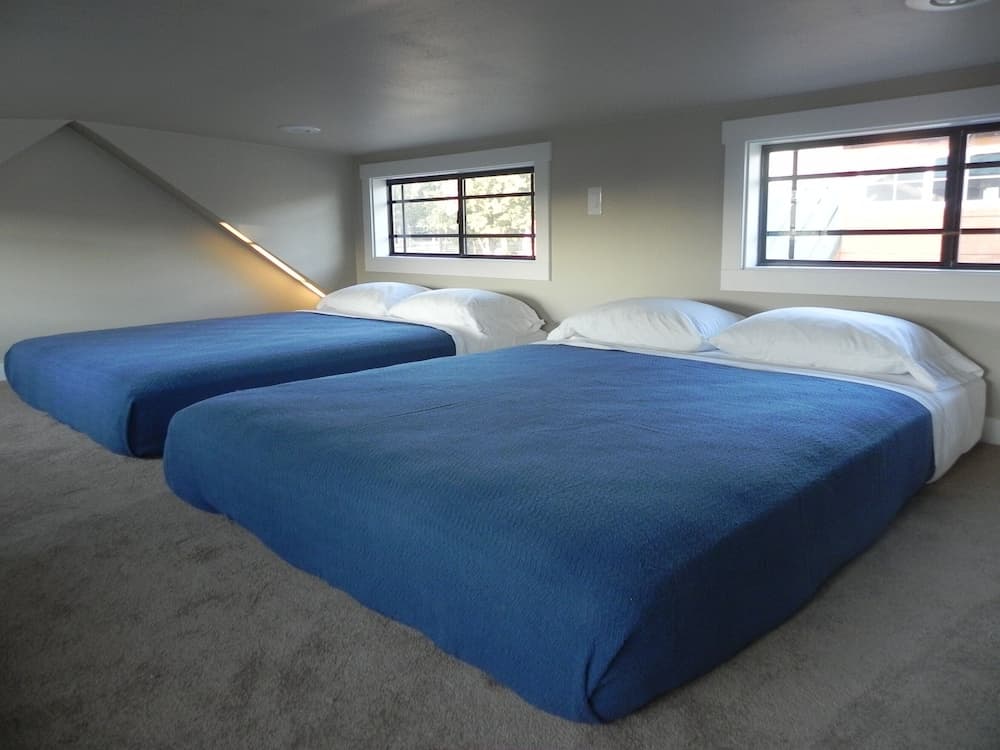 Pope's Landing Marina