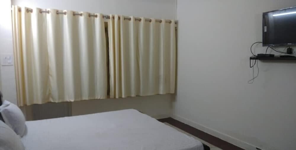 iROOMZ Hotel Sundar