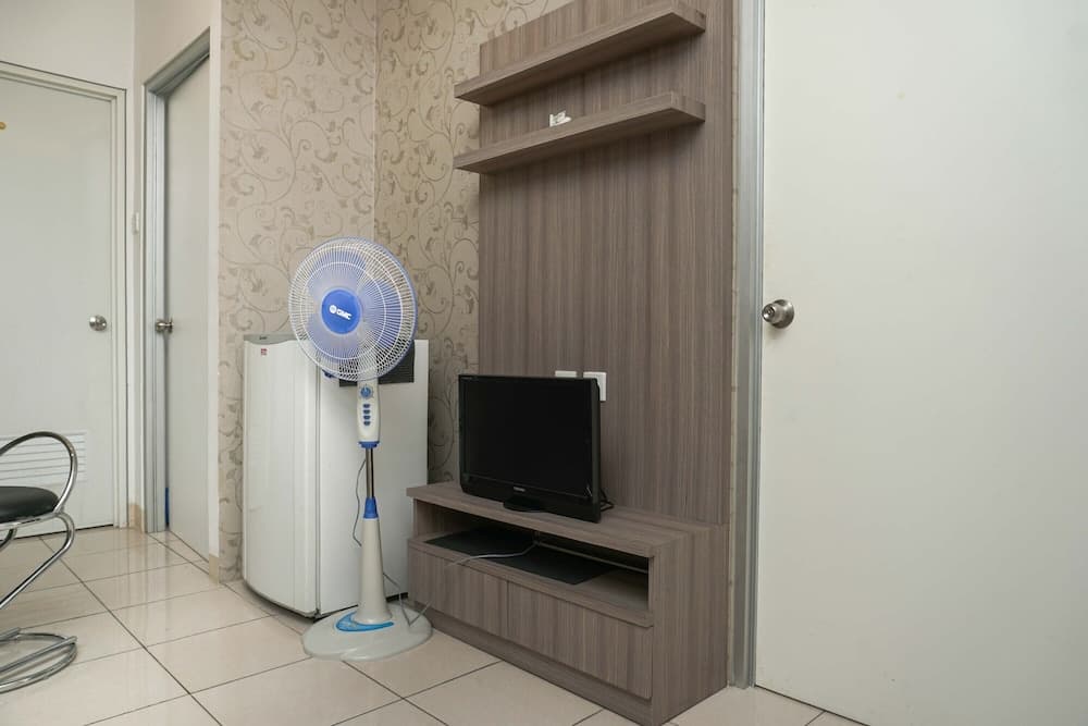 Cozy 2BR Apartment at Green Bay Pluit