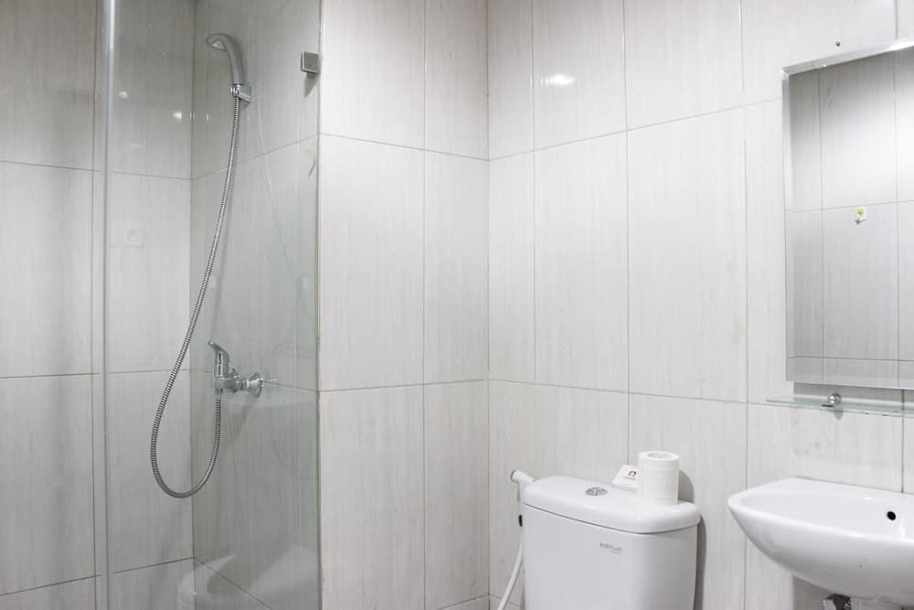 Deluxe Studio Room @ Tamansari La Grande Apartment