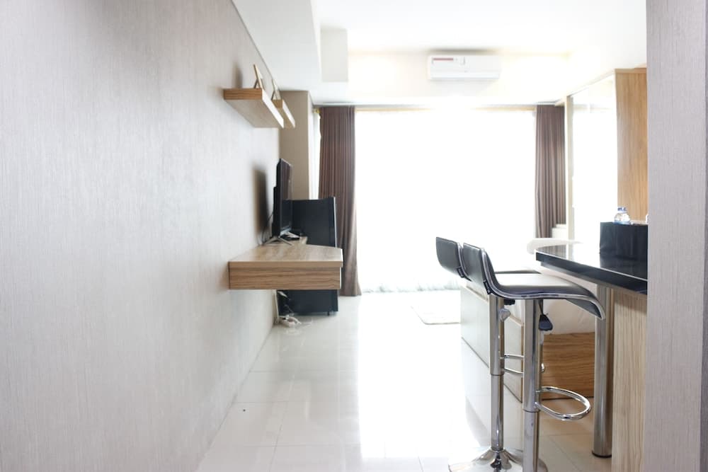 Deluxe Studio Room @ Tamansari La Grande Apartment