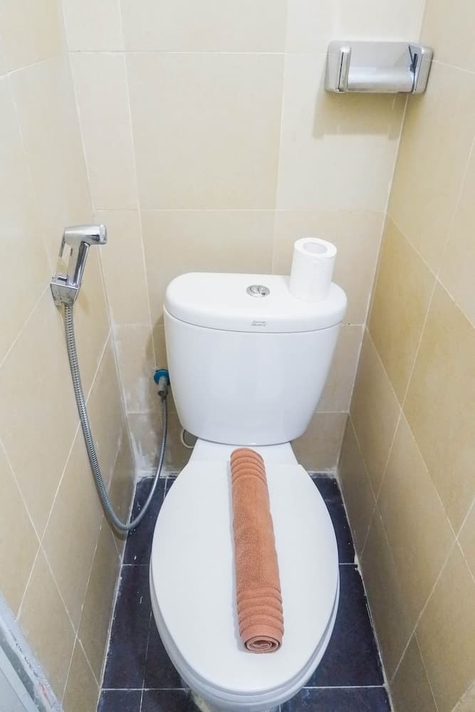 Modern 1BR Apartment at Menara Rungkut