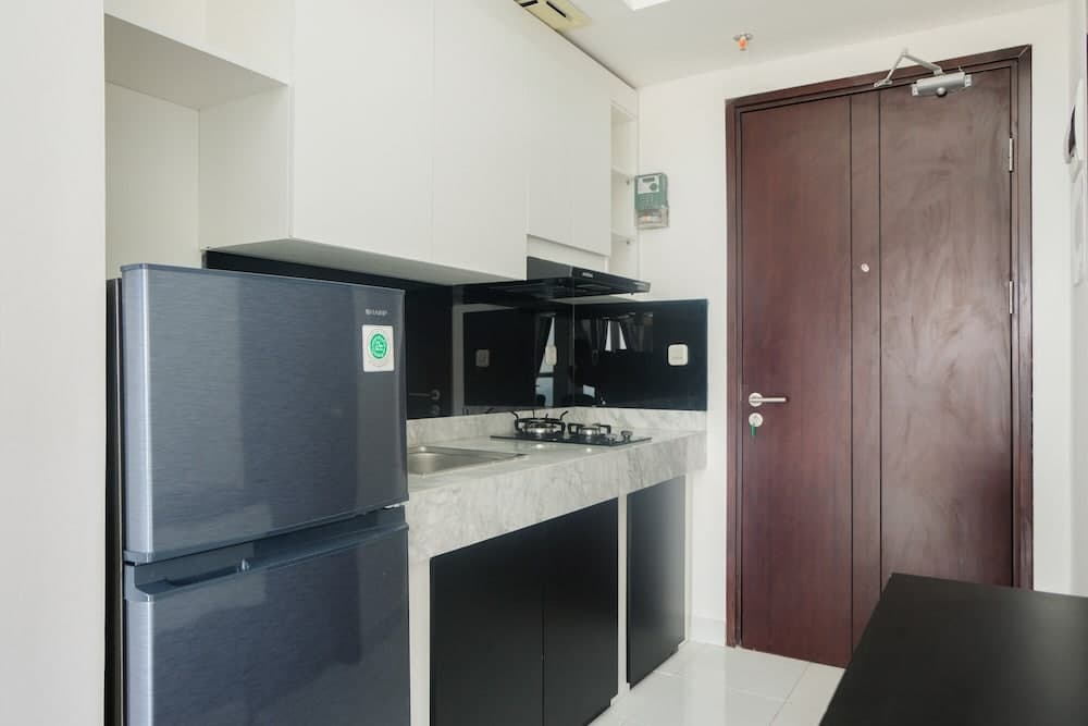 Trendy Studio Room at Casa De Parco Apartment