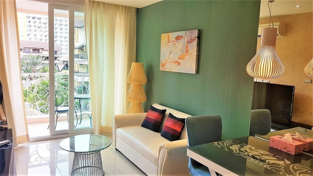 Grande Caribbean Resort - Sleeps 2