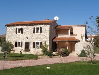 Villa Ana - Peaceful Location