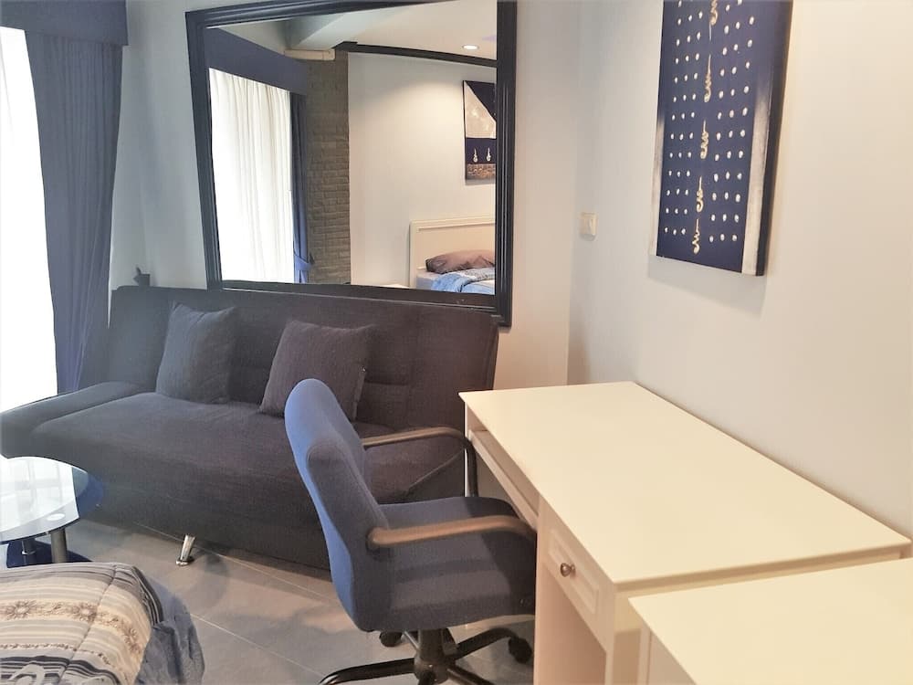 Floor 12 Jomtien Beach Condo