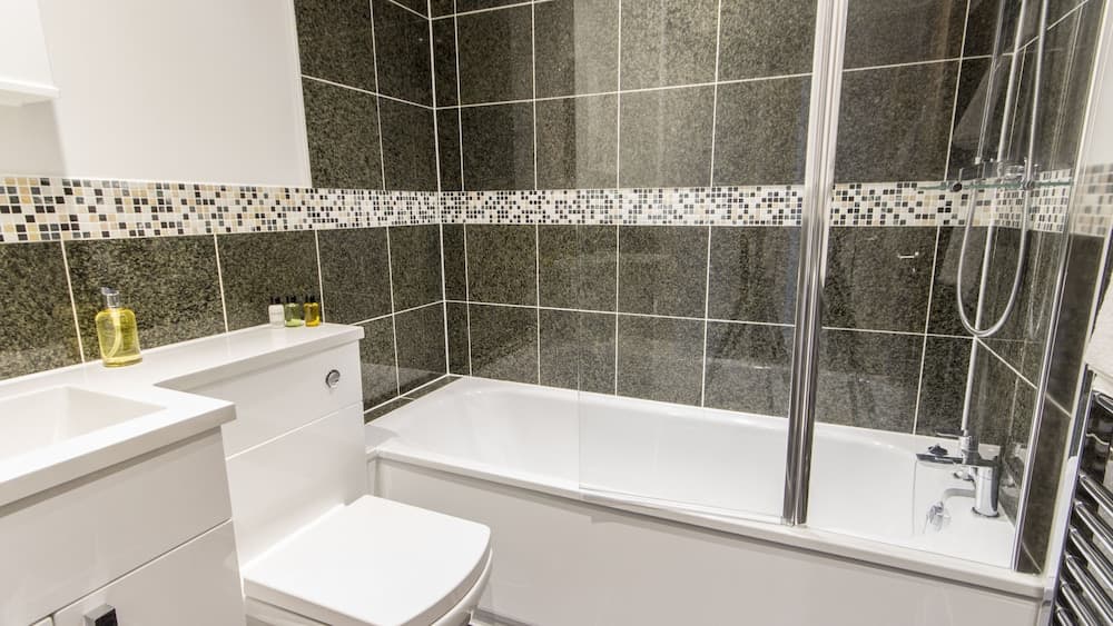 1 Bed- Mess Deck by Pureserviced