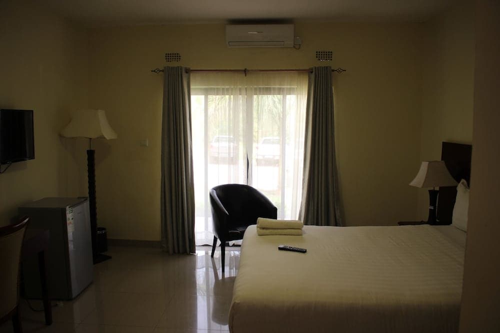 Four Pillars Lodge Chilanga