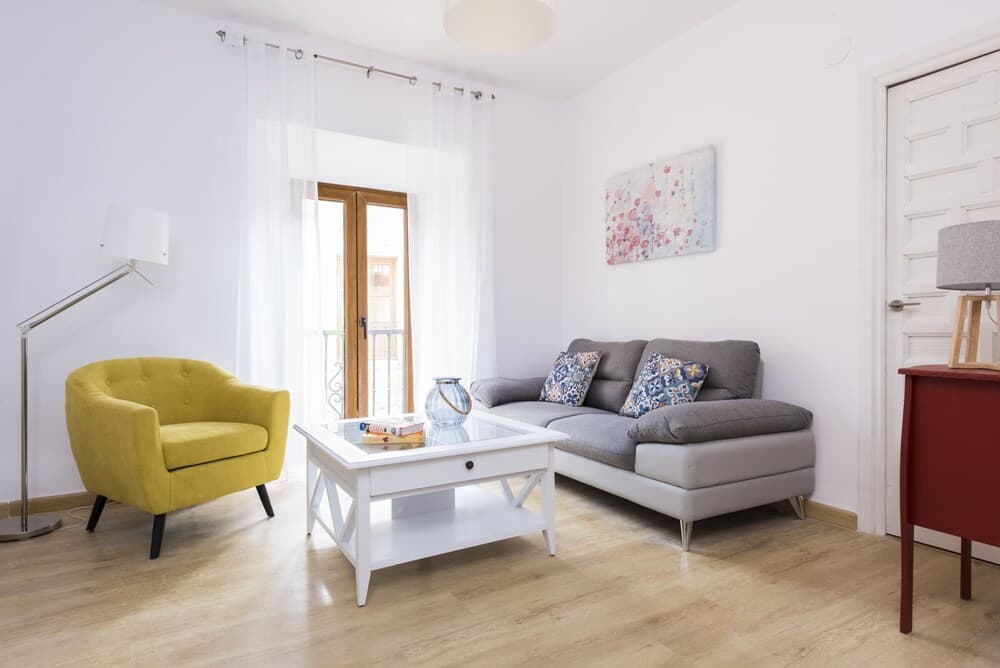 Cozy Apartment in Great Location 2 Bd. Plaza Nueva II