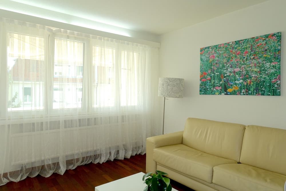 Stylish with Amazing Natural Light & Pocket WIFI