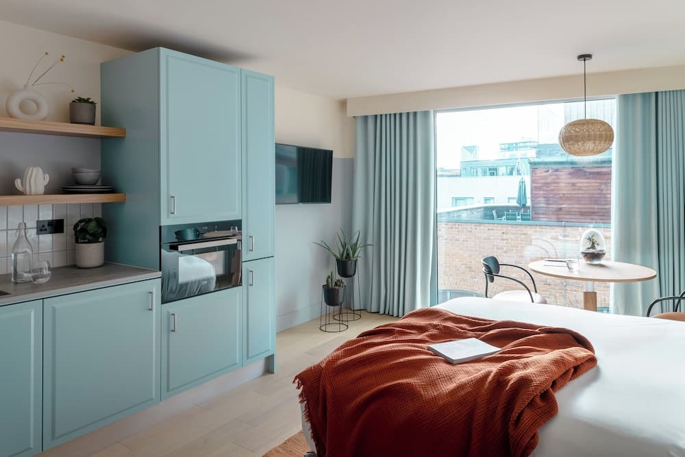 Bermonds Locke, Tower Bridge