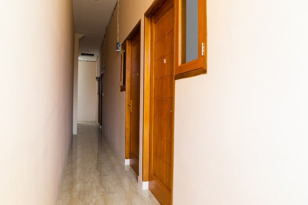 RedDoorz near Cipinang Indah Mall