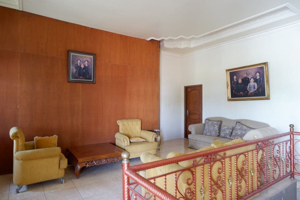 RedDoorz Plus near Haluoleo University