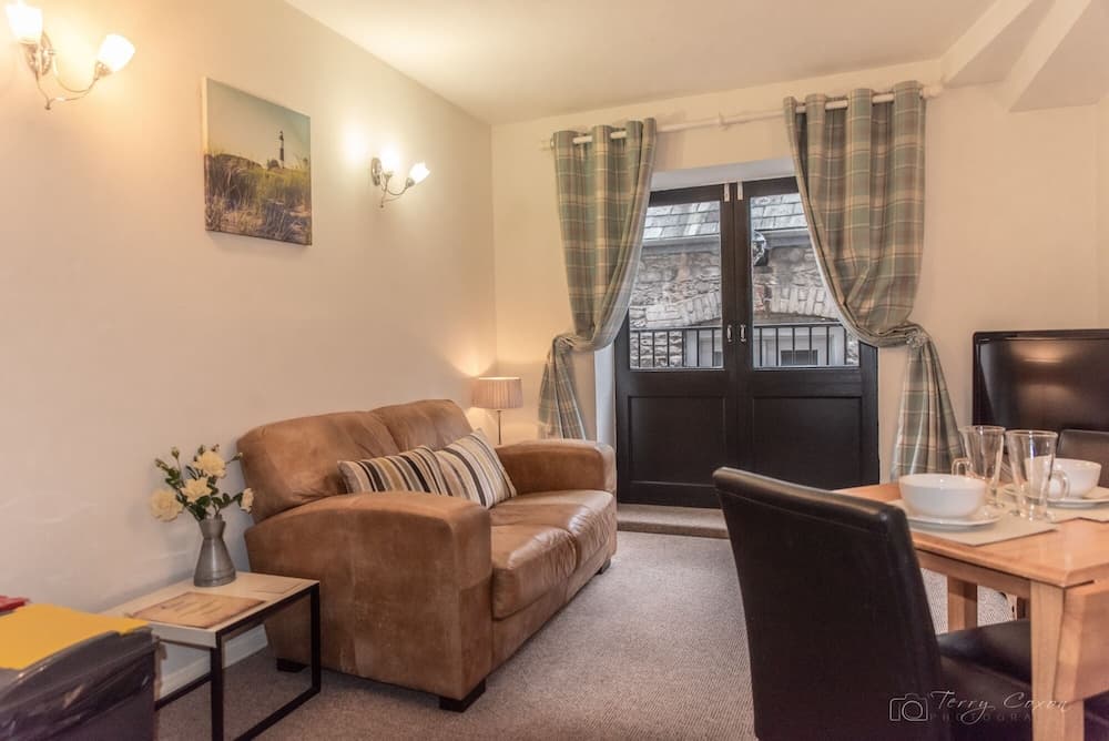 1 Bed- The Beachut by Pureserviced