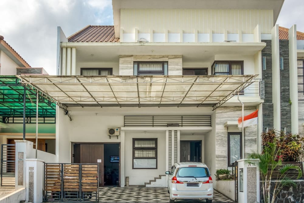 RedDoorz near Ma Chung University