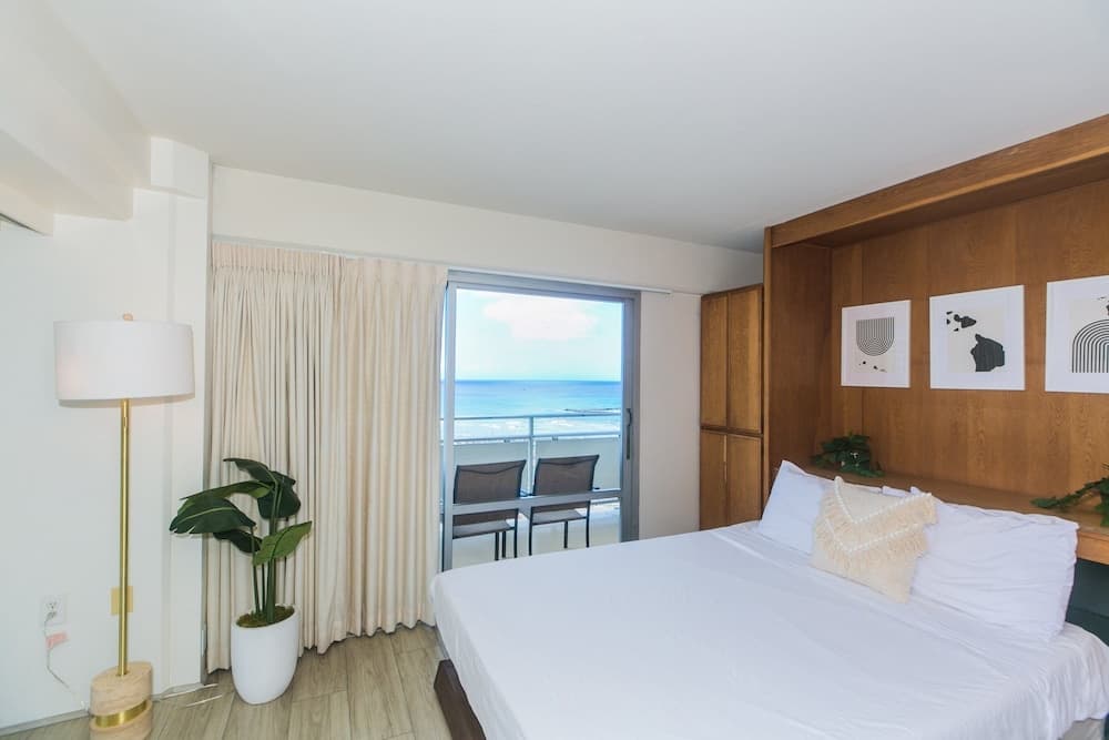 Two Bedroom Condo Overlooking Ala Wai Boat Harbor by RedAwning