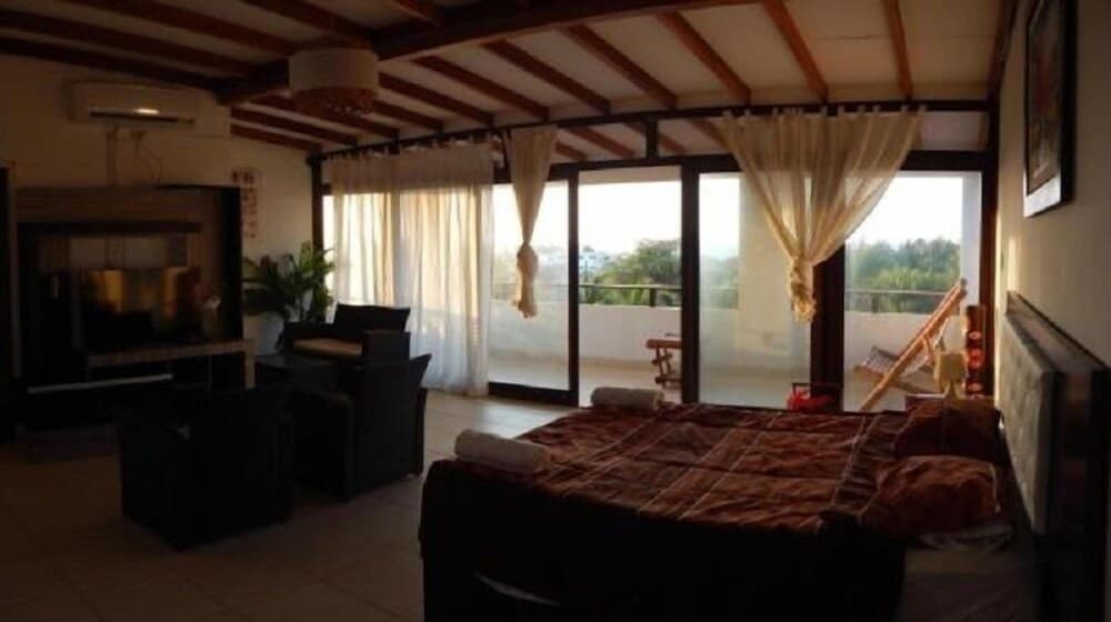 Hotel Burgues Mancora - Hostel