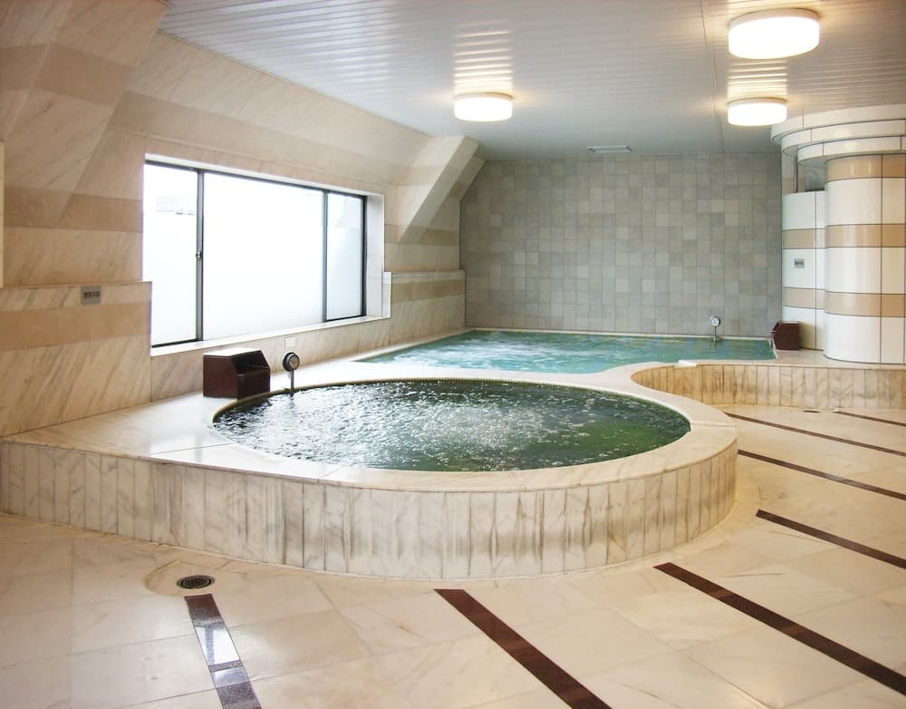 Sauna Capsule Hotel Core 21 - Caters to Men