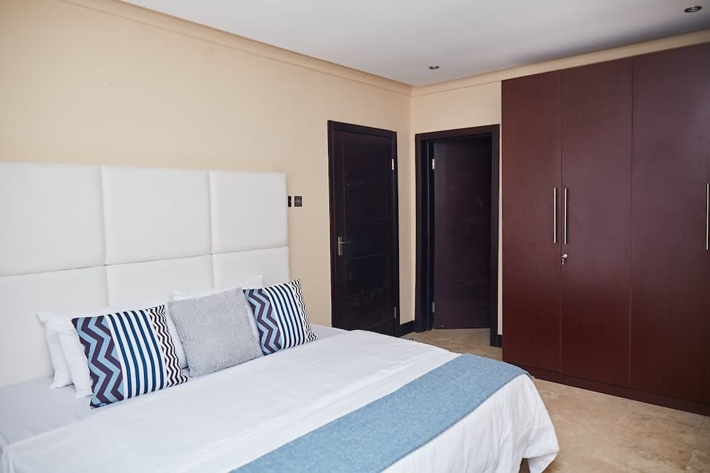 Regal Spaces at Imperial Grove