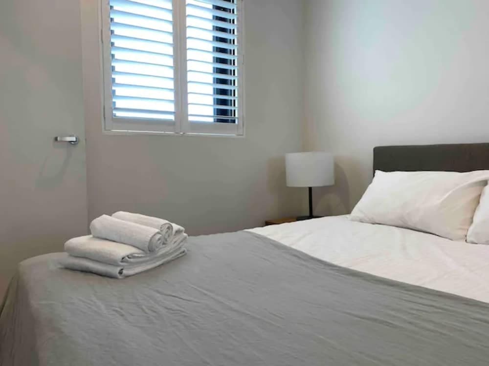 Modern 1 Bedroom Apartment South Yarra