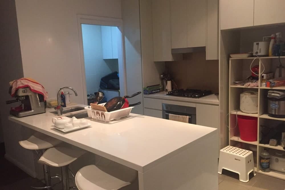 Sun-drenched 3 Bedroom Apartment in Turrella