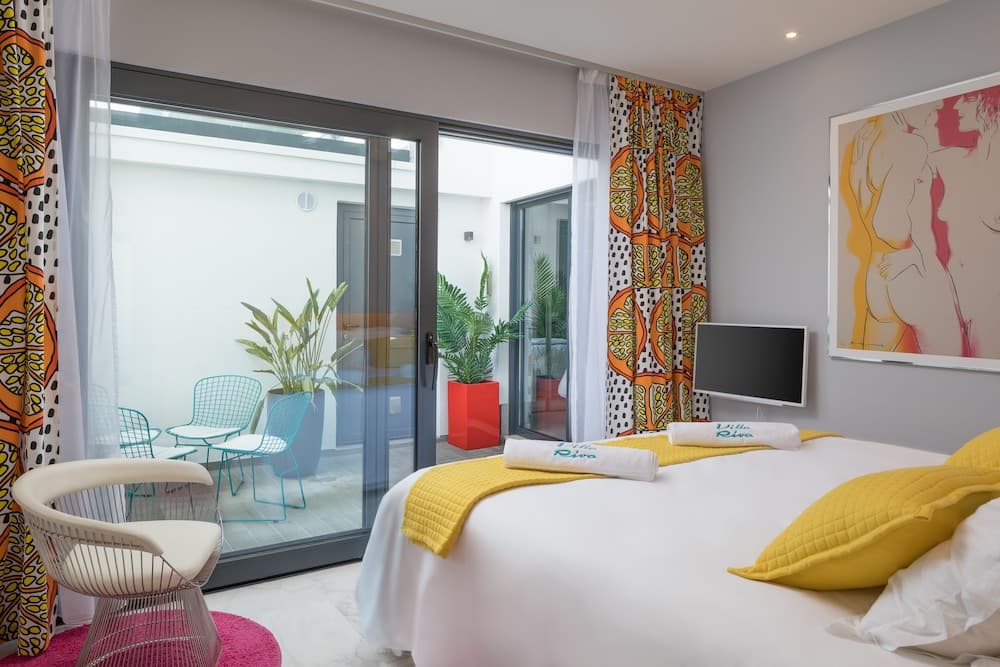 Luxury Villa Riva with Infinity Pool