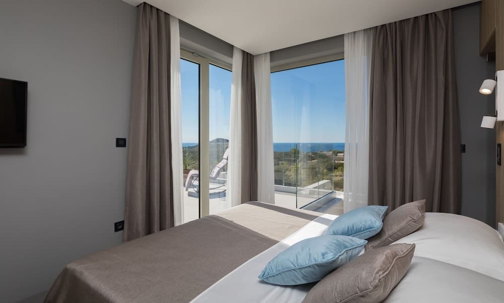 Luxury Villa Cinderella with Swimming Pool