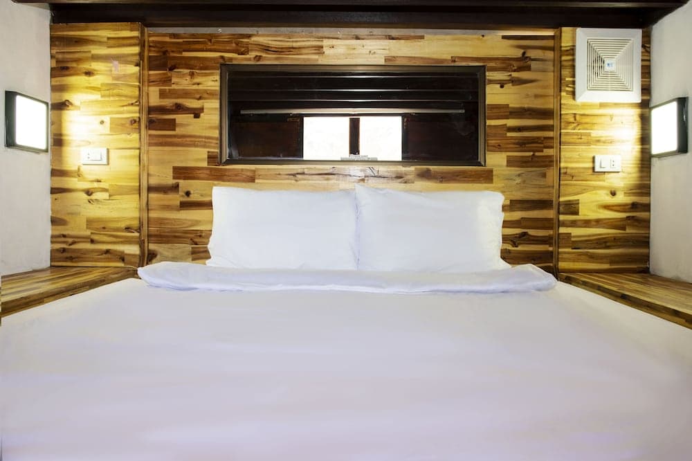 Mad Monkey Luang Prabang