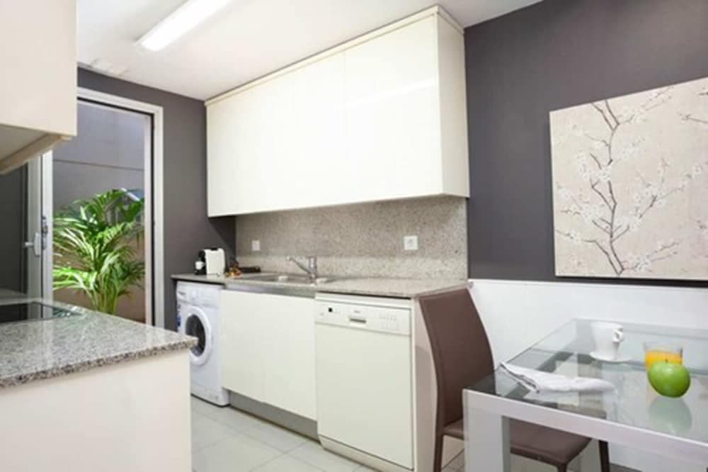 Enjoybcn Paris Apartments