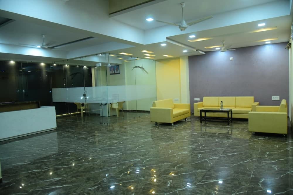 Hotel  Savera Palace