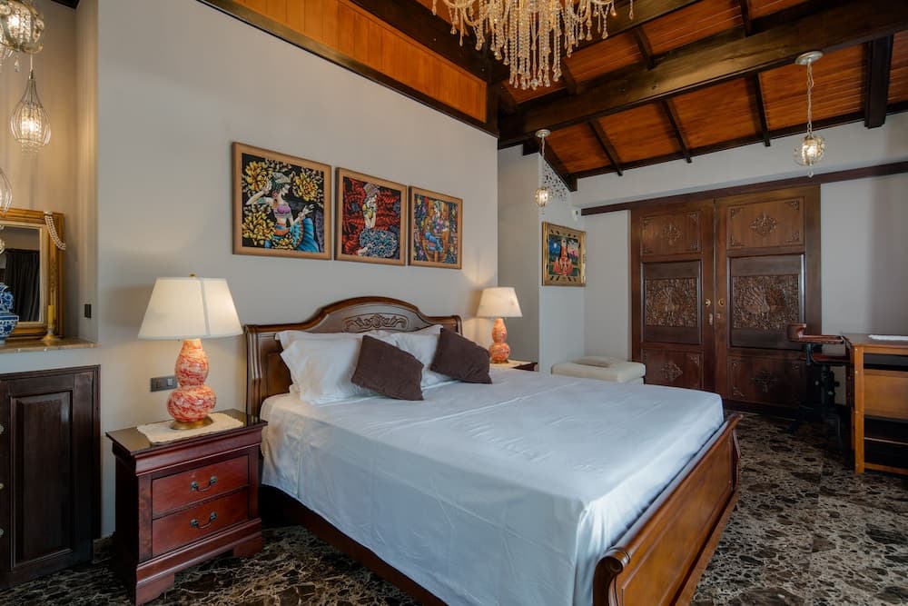 Classy 4-BR Seaview Villa at Surin Beach