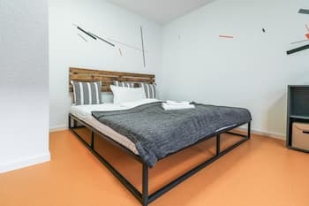 Hostel room downtown new clean cool