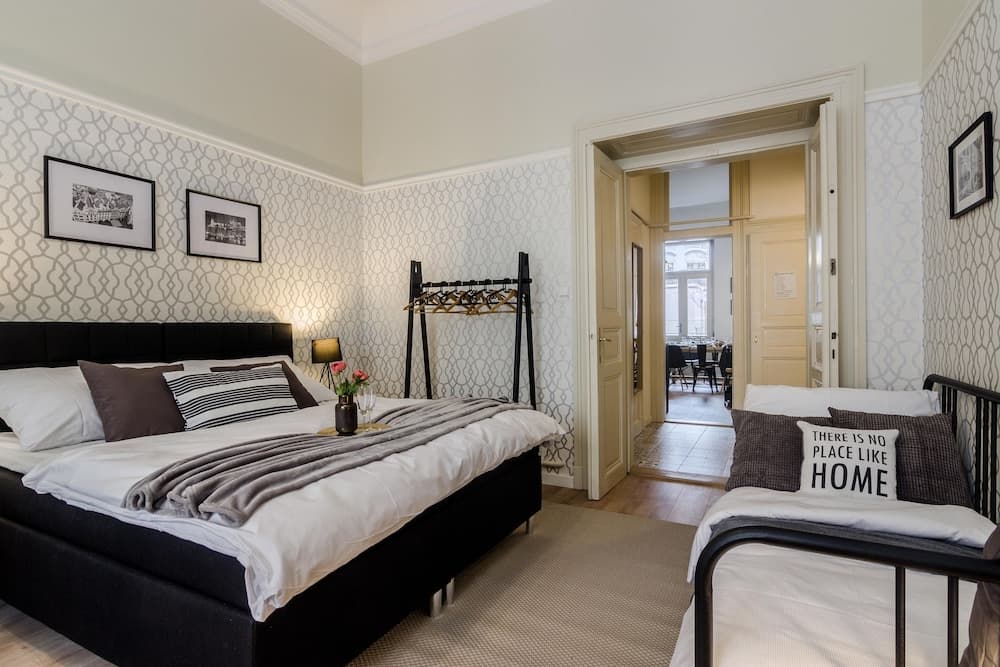 Modern APT in Center by Michal&Friends