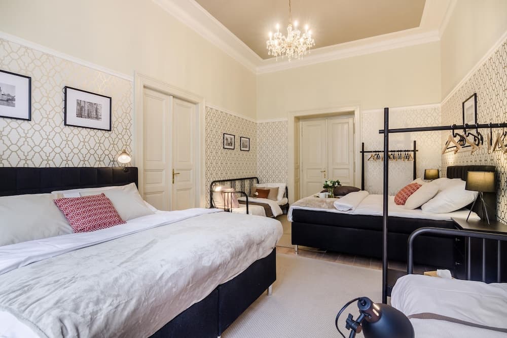 Modern APT in Center by Michal&Friends