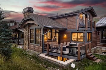 Amazing Pet-friendly Executive Home, Ski-in Walk-out - Lr884 by Redawning