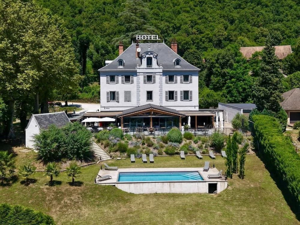hotel image