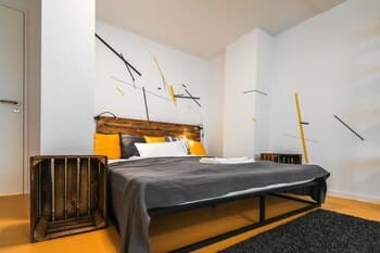 Nice and clean hostel room for 3 2C